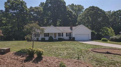 265 Rolling Green Dr, Winston Salem, NC 27107