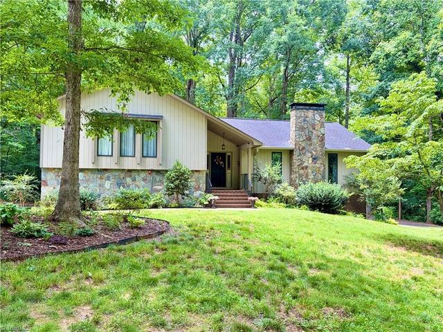 2224 Old Us Highway 421 E, Yadkinville, NC 27055