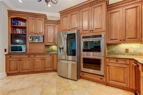 Kitchen - 4501 Kendale Rd, High Point, NC 27265 photo 3 of 4