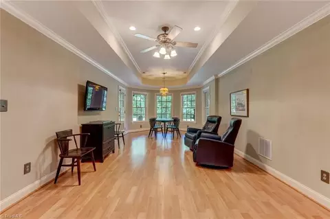 Living - 4501 Kendale Rd, High Point, NC 27265 photo 2 of 4