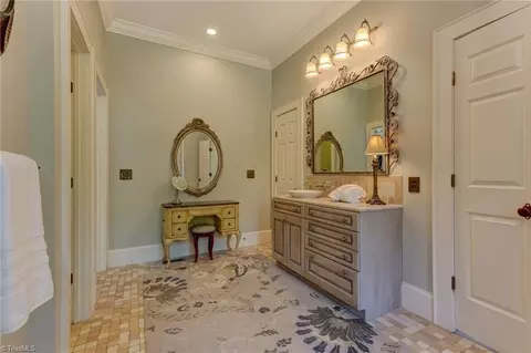 Bath - 4501 Kendale Rd, High Point, NC 27265 photo 7 of 9