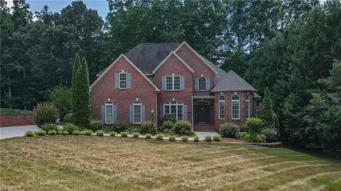 219 Birchwood Ln, Mocksville, NC 27028