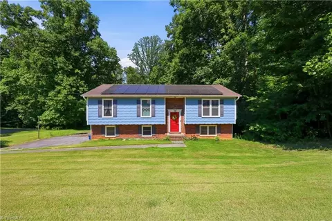 4810 Hemphill Dr, Winston Salem, NC 27105