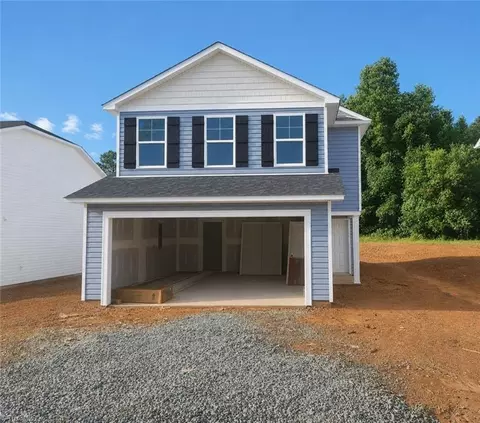 102 Longview St, Lexington, NC 27295