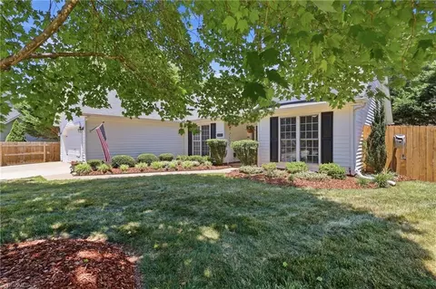 3801 Auburn Hills Dr, Greensboro, NC 27407