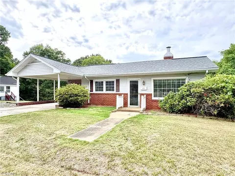 215 Clifton St, Eden, NC 27288