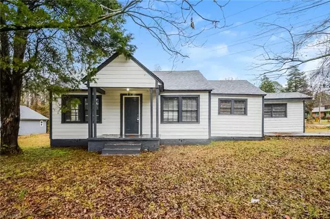 351 Scientific St S, High Point, NC 27260