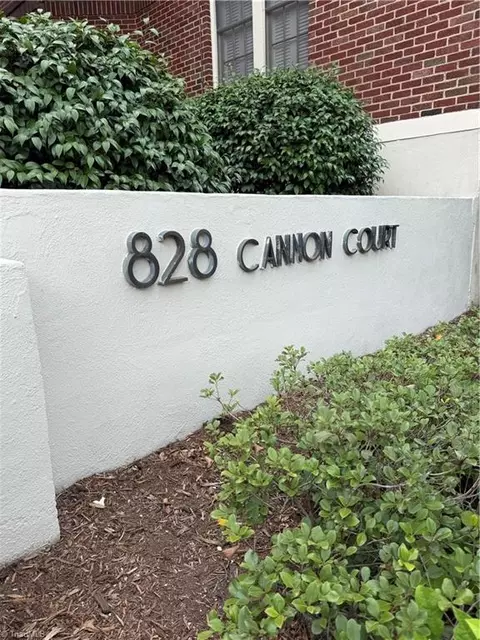 828 Elm St N #E4, Greensboro, NC 27401