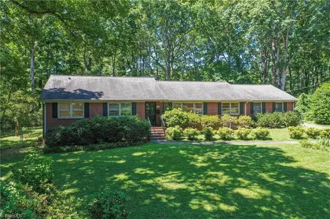 2960 Ormond Dr, Winston Salem, NC 27106