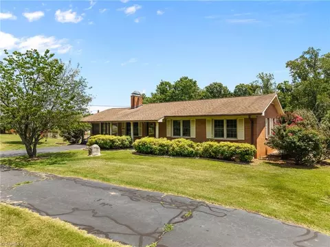 3211 S Nc Highway 8, Walnut Cove, NC 27052