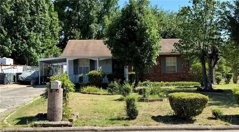 417 Clark Ave, Greensboro, NC 27406
