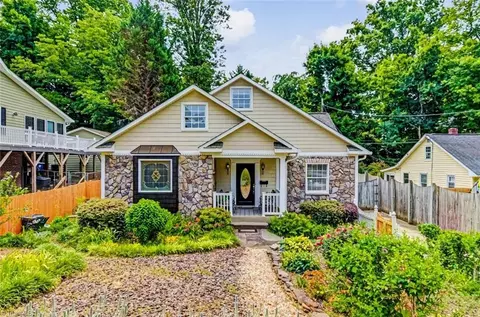 2304 Lyndhurst Ave, Winston Salem, NC 27103