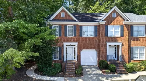 2 Park Village Ct #F, Greensboro, NC 27455