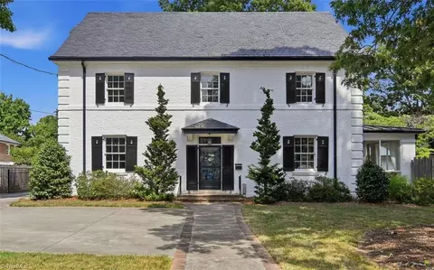 419 Stratford Rd N, Winston Salem, NC 27104
