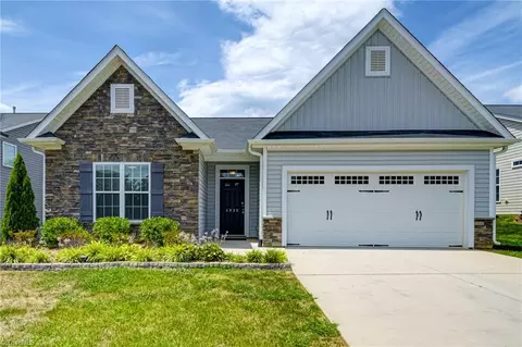 4936 Long Grove Dr, Kernersville, NC 27284