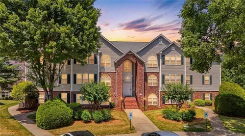 734 Scholastic Ct, Winston Salem, NC 27106