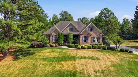 8125 Riesling Dr, Kernersville, NC 27284