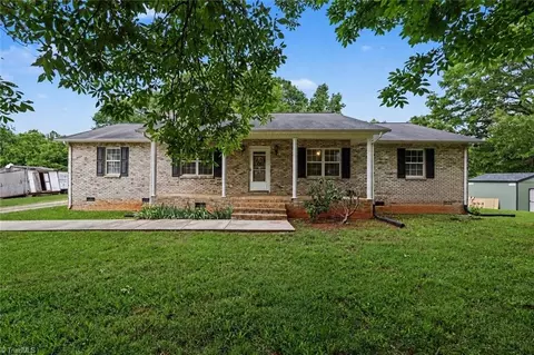 1942 Junction Rd, Mocksville, NC 27028