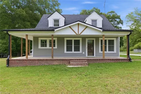 2816 Old Liberty Rd, Randleman, NC 27317