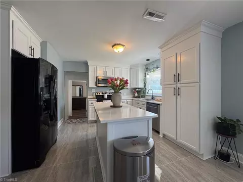 937 Glencoe St, Winston Salem, NC 27107