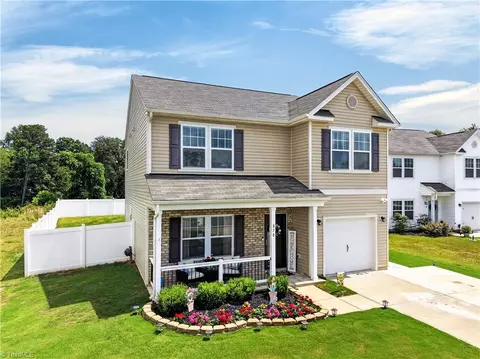 878 Bitting Hall Dr, Rural Hall, NC 27045