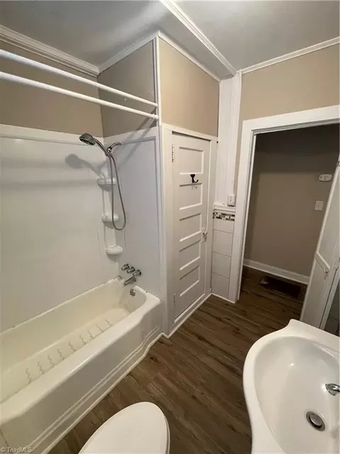 Bath - 3 Second Ave, Thomasville, NC 27360 photo 2 of 2