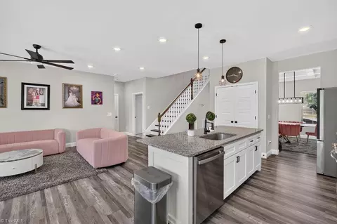 Entry Way - 1097 Dodson Mill Rd, Pilot Mountain, NC 27041 photo 5 of 12