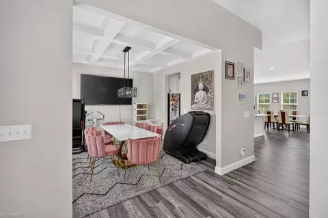 Entry Way - 1097 Dodson Mill Rd, Pilot Mountain, NC 27041 photo 6 of 12
