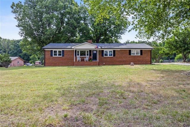 9771 Woodruff Rd, Kernersville, NC 27284