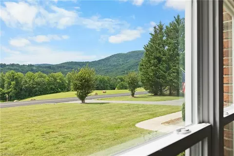 836 Bear Trl, Cana, VA 24317 photo 23