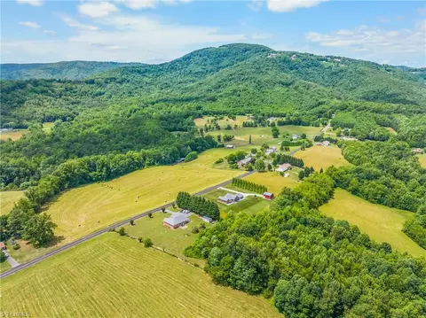 836 Bear Trl, Cana, VA 24317 photo 36