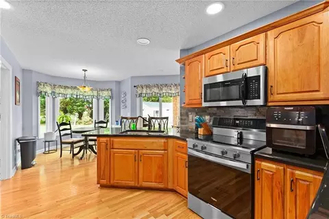 836 Bear Trl, Cana, VA 24317 photo 9