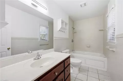 Bath - 118 Hillside Ct, King, NC 27021 photo 3 of 4