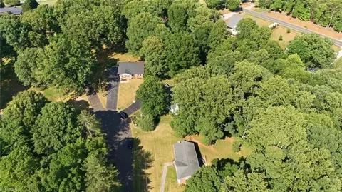 View/Area - 118 Hillside Ct, King, NC 27021 photo 4 of 5