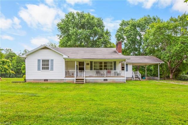 304 Armstrong Rd, Pilot Mountain, NC 27041