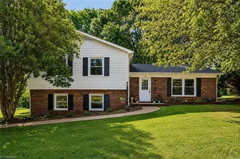 123 Regal Cir, Mooresville, NC 28117