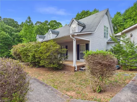 2094 Asheboro School Rd, Asheboro, NC 27203