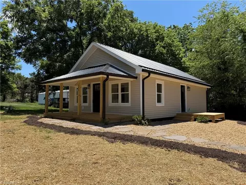 245 Friendly Grove Church Rd, Millers Creek, NC 28651