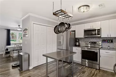Kitchen - 202 Turkey Hill Dr, King, NC 27021 photo 4 of 5