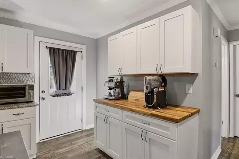 Kitchen - 202 Turkey Hill Dr, King, NC 27021 photo 2 of 5