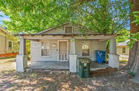 3702 Hudson St, Archdale, NC 27263