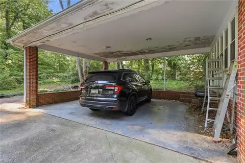 1056 Cantering Rd, High Point, NC 27262 photo 32