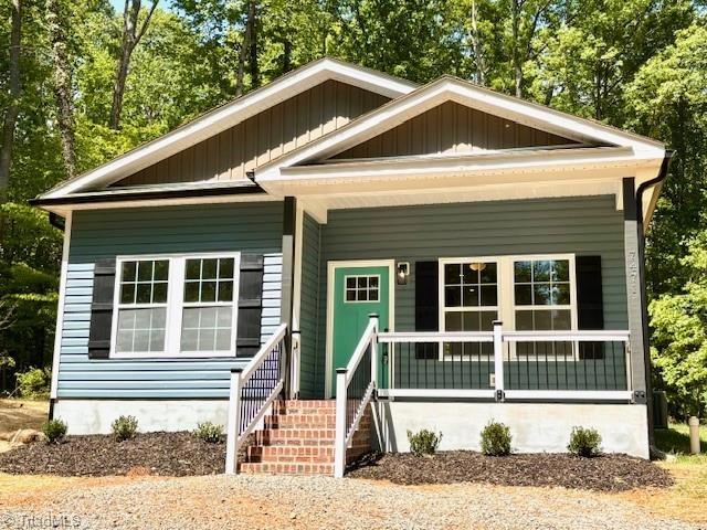 7471 Olin Rd, Pfafftown, NC 27040
