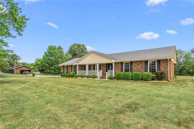 2091 Northcrest Dr, Elon, NC 27244