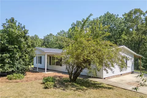 185 Marlin Blvd, Mount Airy, NC 27030