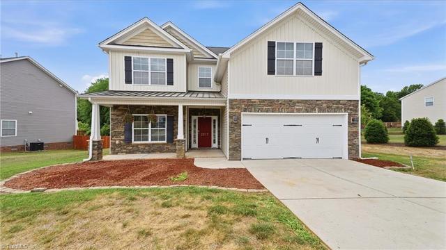 2017 Heron Pointe Dr, Whitsett, NC 27377