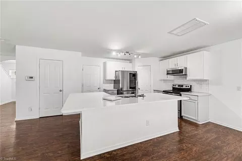 6739 Maize Dr, High Point, NC 27265 photo 10
