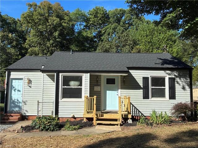 2735 Stratford Dr, Greensboro, NC 27408