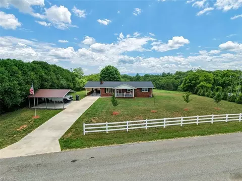 211 Parsons Rd, North Wilkesboro, NC 28659
