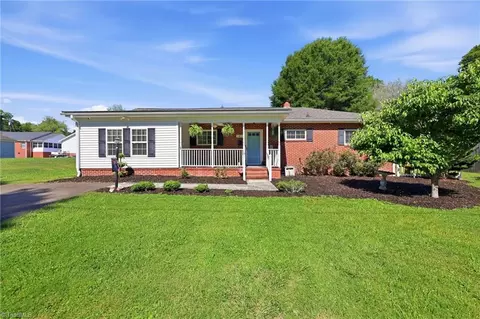 1811 Aims Ave, Mount Airy, NC 27030
